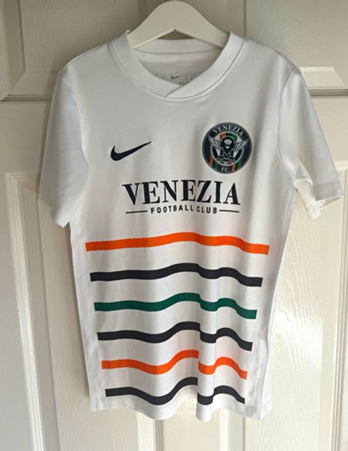 Nike Dri-FIT Venezia FC Away Shirt White Kids Short Sleeve Football age 8-10