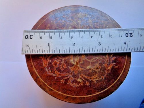Antique Italian Burl Wood Box with fruit wood inlay Renaissance Style c1860s  — image 18