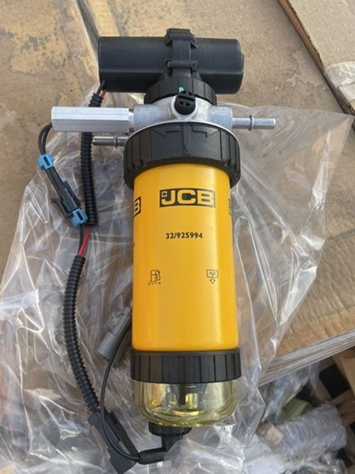 2 X GENUIN JCB Diesel Filter 32/925994 / 320/07400 C/W Pump AND Filter COMPLETE
