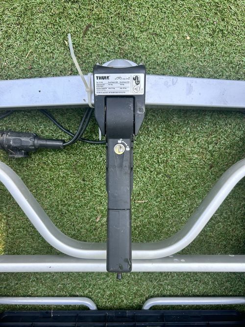 Thule Euroclassic G6 929 Three-Bike Carrier Rack with Fourth Bike Clasp Secure — image 3