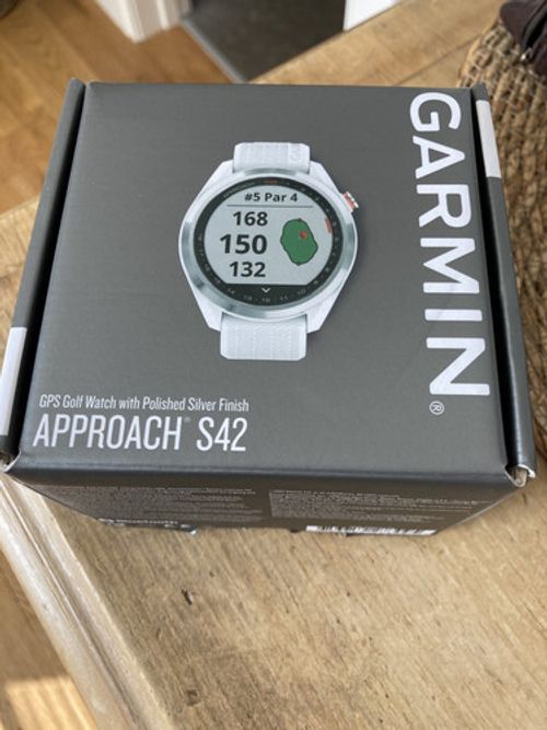 Garmin Approach S42 White Silver GPS Golf Smartwatch Touchscreen