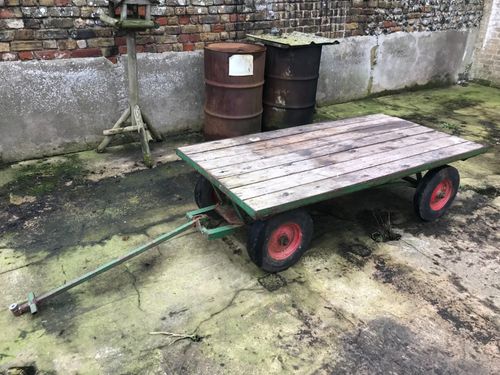 TRAILER TROLLEY WORK BENCH HEAVY SOLID IRON TABLE SHELF FACTORY WORKSHOP FARM — image 1