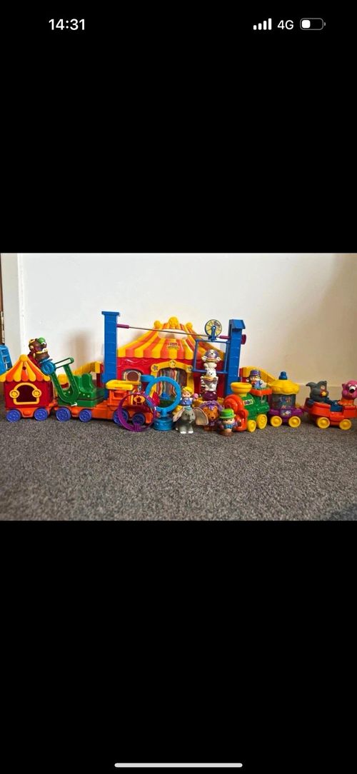 Fisher-Price Little People Circus Playset & Toy Train Set with Figures — image 1
