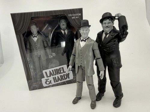 Wandering Planet Laurel & Hardy Action Figures (Black And White Version)