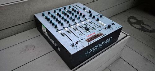 Allen & Heath Xone:62 DJ Mixer + Pioneer CDJ-850 CD/MP3 Player USB