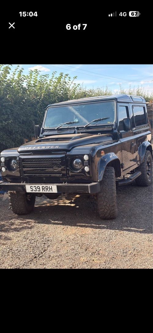 Land Rover Defender 90 — image 7