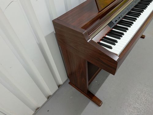 Yamaha Clavinova CLP-950 digital piano in mahogany stock #26383 — image 12