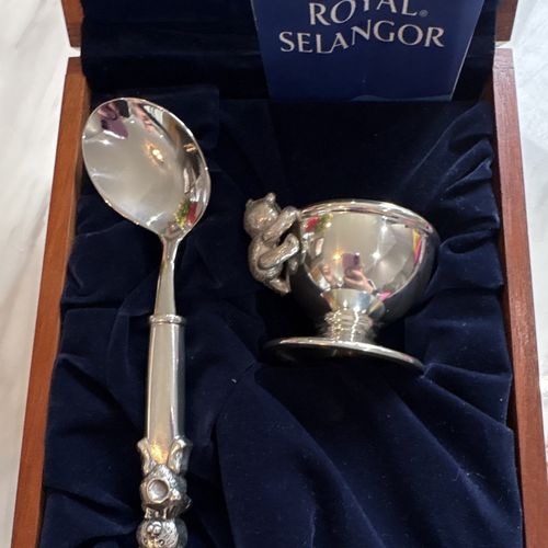 Royal Selangor Baby Christening Silverware Spoon & Cup Set Wooden Box — image 2