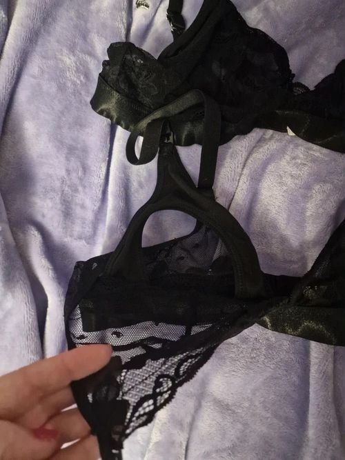 2x black nursing/maternity bras - size L — image 4