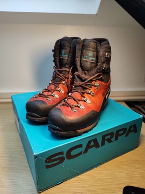 Scarpa Mont Blanc Pro GTX Mountaineering Boots Size UK 8.5 EU 42.5