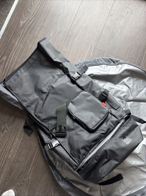 Nixon Shores 28L Waterproof Backpack Wet Dry Surf Travel Bag Changing Mat Black — image 1