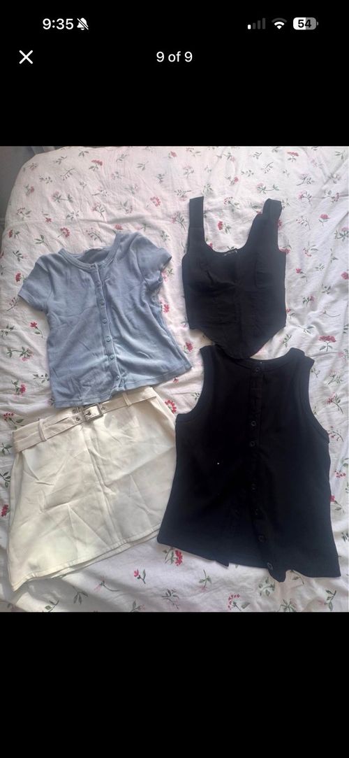 Mixed Brand Women’s Clothing Bundle Job Lot x30+ Dresses Tops Jeans Shorts — image 8