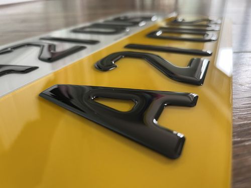 PAIR OFF 3D GEL DOMED RESIN NUMBER PLATES 100% MOT AND ROAD LEGAL — image 8