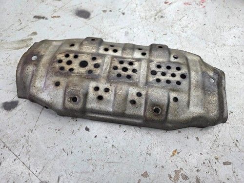 R32 R33 Nissan Skyline catalytic converter heat shield cover cat