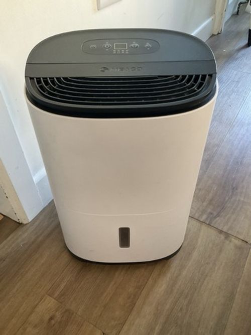 Meaco Dry Arete One White Dehumidifier 12L Excellent Condition RRP£159