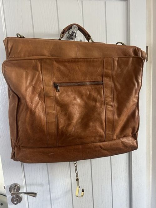 Tumi Dakota Brown Leather Garment Bag Suit Carrier Lockable Strap Keys