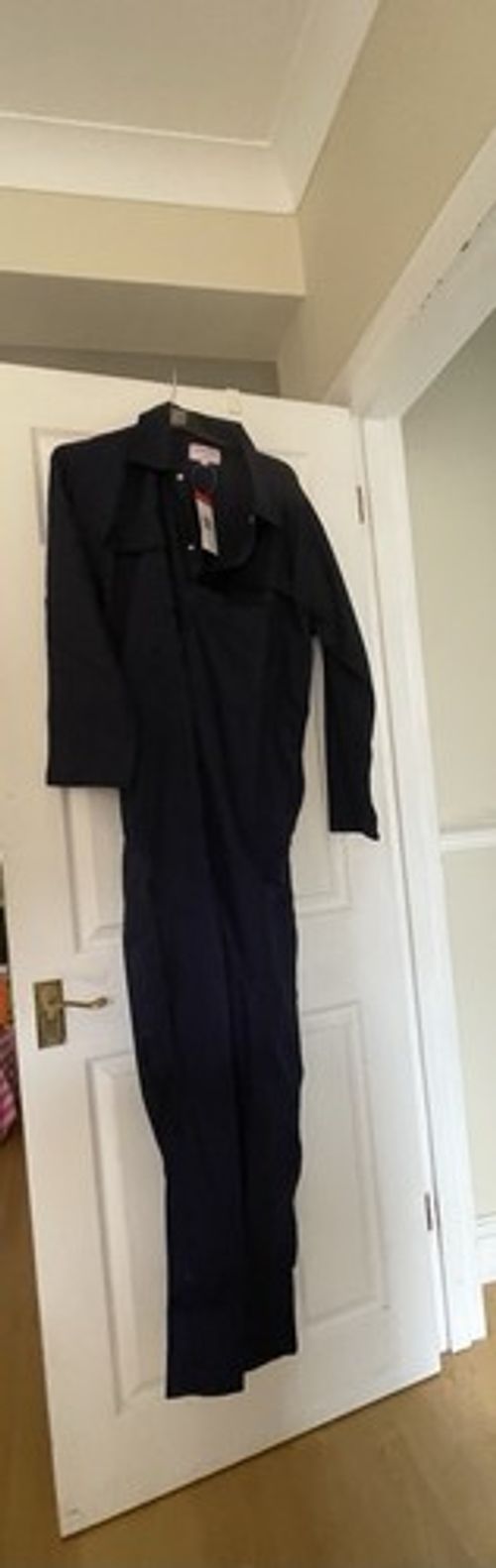 Bnwt Hardedge long sleeved Boilersuit In Navy Size Medium