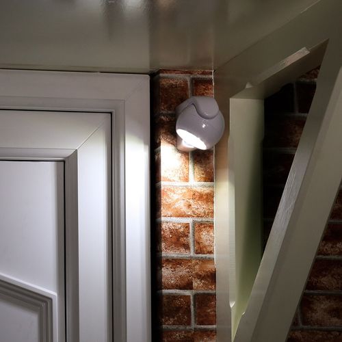 Battery 360° PIR Motion Sensor LED Outdoor White Security Wall Welcome Light — image 9