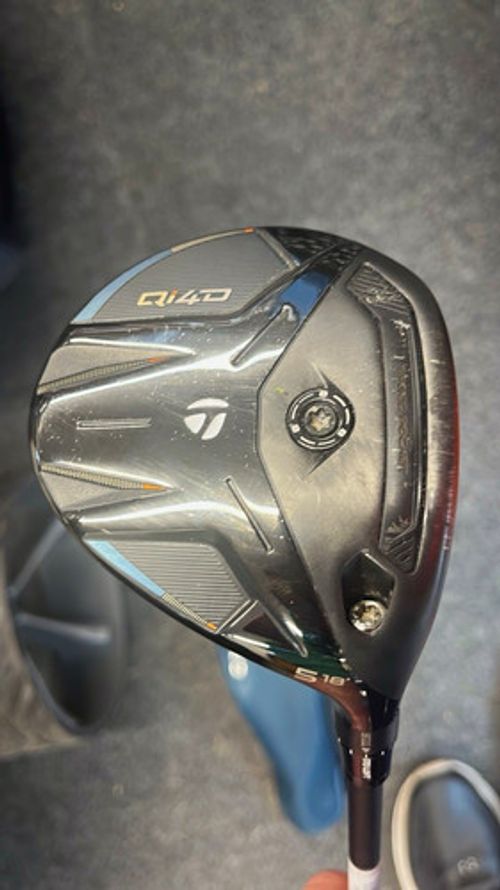 TaylorMade Qi4D 18° 5-Wood Fairway Wood RH Regular Flex Graphite Shaft