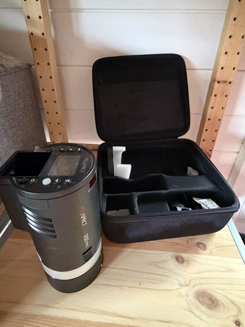 Pixapro Citi300pro Flash Kit USED Excellent Condition — image 9
