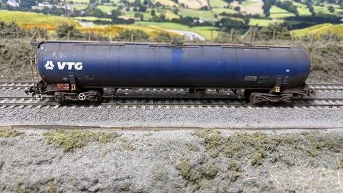 Revolution Trains OO Gauge 0041031 100T TEA Tank Wagon VTG Blue No 88143