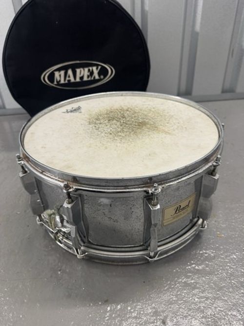 Rare Pearl Session Elite Snare Drum 14 x 6.5 Inch - Chrome With Bag And Pads