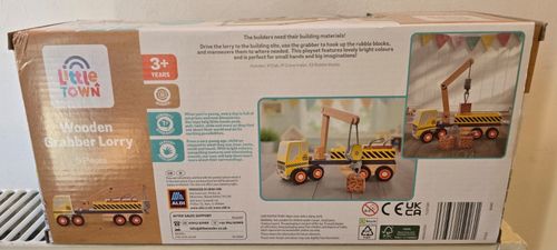 LITTLE TOWN WOODEN GRABBER LORRY CRANE BUMPER JCB STYLE TRUCK BRAND NEW — image 7