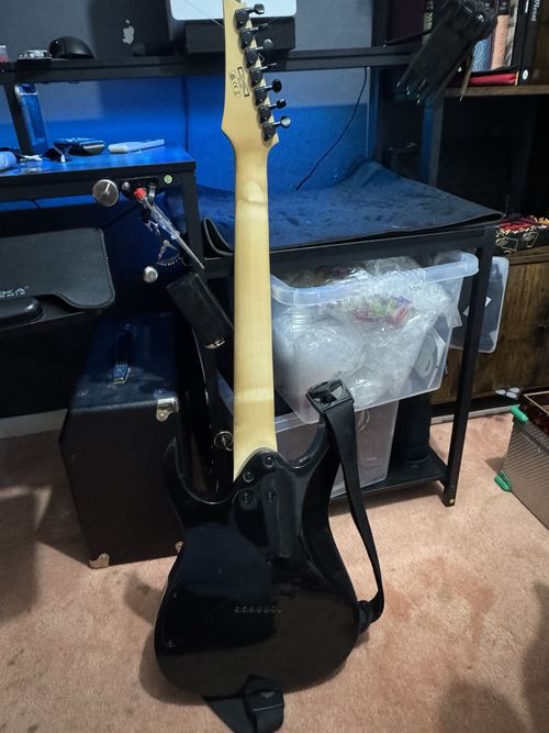 Ibanez Gio 7- String Electric Guitar Black — image 4