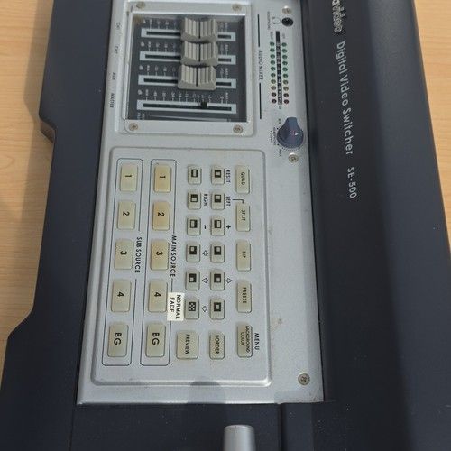 Datavideo SE-500 Switcher 4 In 2 Out BNC Console/Tabletop T-Bar Fade