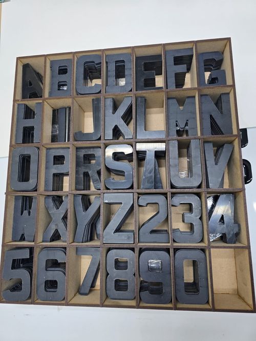 4D NUMBER PLATE LETTERS NUMBER PLATES/SIGNS self peel adhesive 3mm GLOSS BLACK — image 1