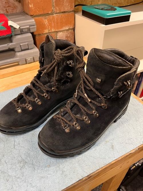 Scarpa Manta Winter Mountaineering Boots UK Size 9, EU Size 43