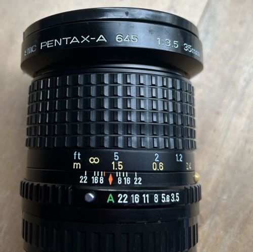 Excellent SMC Pentax-A 645 35mm f/3.5 for Medium Format MF Wide Angle Lens — image 1
