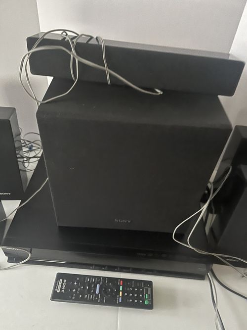 Sony BDV-E280 3D Blu-Ray Home Theater System with Speakers Read Description  — image 4