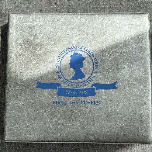 Summer Collection Queen Elizabeth II Silver Jubilee 1977 First Day Covers FDC