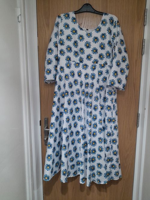 Floral Summer Dress Size 14/16 — image 2