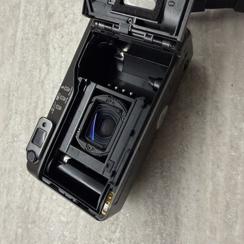 Yashica T Zoom P&S Camera Carl Zeiss Vario Tessar 28-70 [fully tested] — image 8