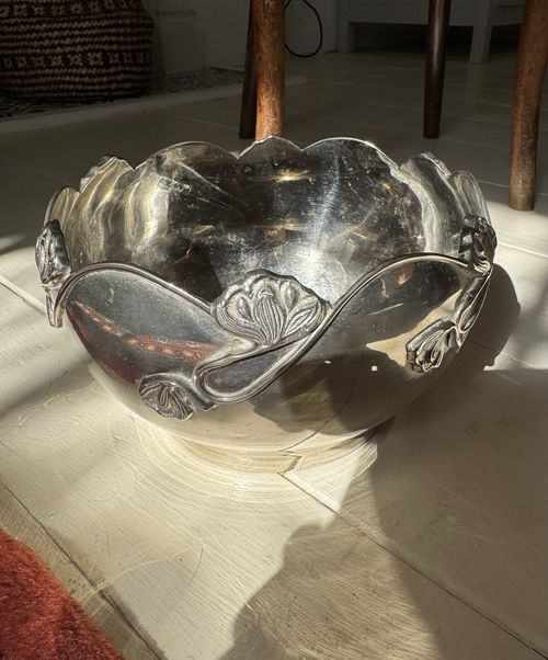 Art nouveau silver-plated bowl / planter — image 2
