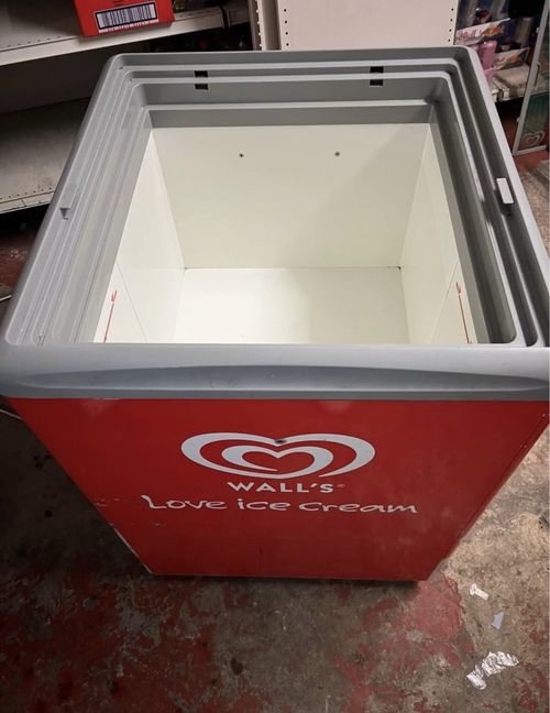 Walls Ice Cream Display Freezer — image 2
