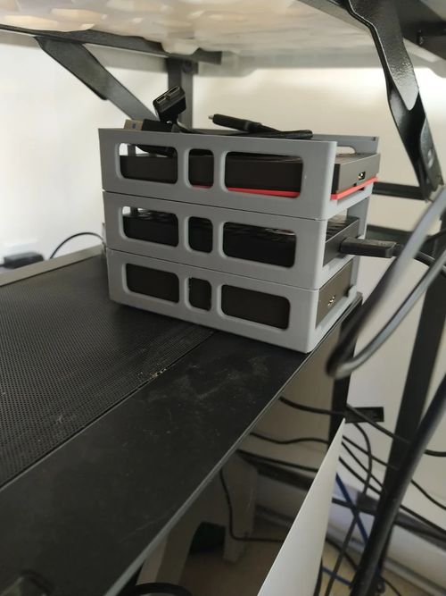 Stackable External Hard Drive Holders – Neat Storage & Cooling Racks — image 3