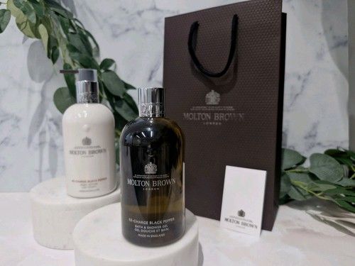 Molton Brown Gift Set: Re-charge Black Pepper Bath & Shower Gel & Lotion