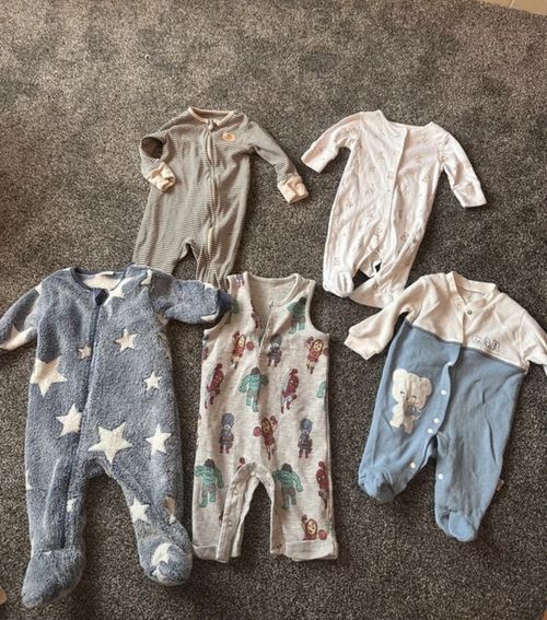 Mixed Brands 5pc Baby Babygrow/Playsuit Bundle 0-3M Fleece Marvel Footed Zip — image 1