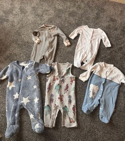 Mixed Brands 5pc Baby Babygrow/Playsuit Bundle 0-3M Fleece Marvel Footed Zip