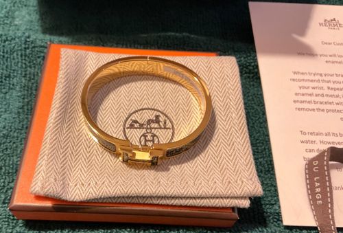 Hermès Clic H Cheval De Coeur Bracelet Black/Gold rrp £670.00 — image 4