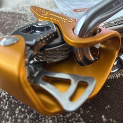 Petzl ASAP AXIS Rope Grab Fall Arrester with documents  — image 6