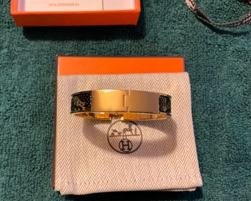 Hermès Clic H Cheval De Coeur Bracelet Black/Gold rrp £670.00 — image 7