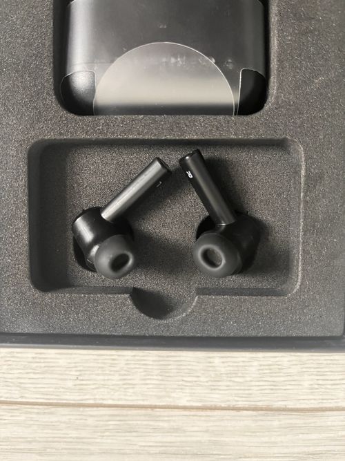 Razer Hammerhead True Wireless Pro Bluetooth Gaming Earbuds — image 4