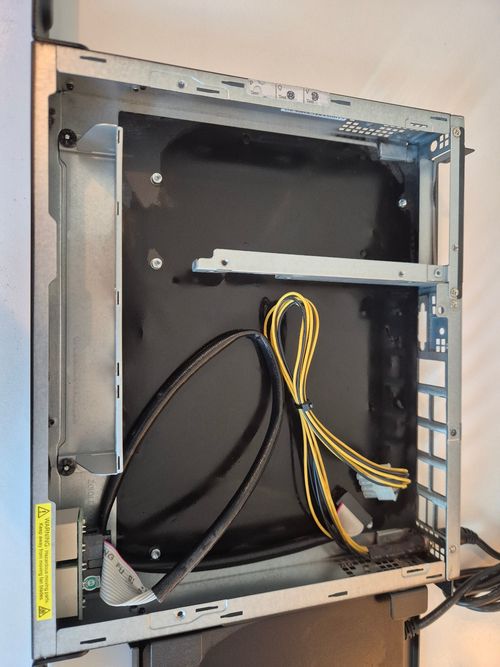 Supermicro SuperChassis E300 (CSE-300) 1u Server chassis — image 3