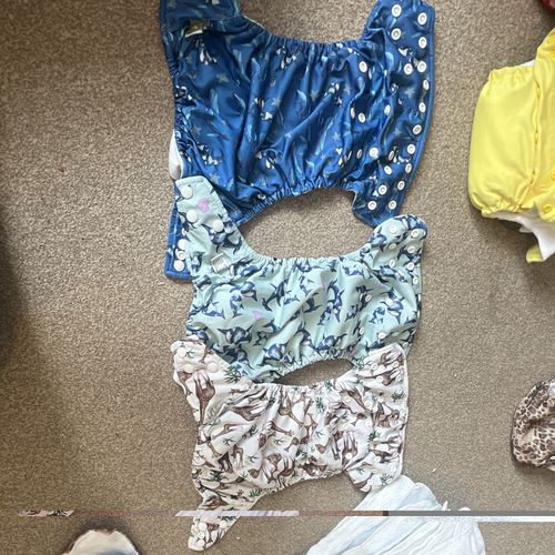 One Size Re-Usable Cloth Nappies Bundle with Snap Fastenings + Inserts/Liners — image 7