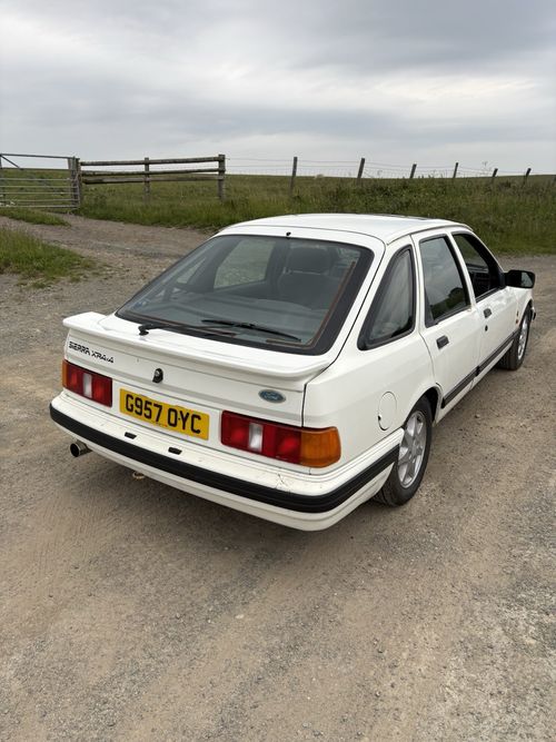 Ford Sierra XR4x4, 2.9 V6 EFI — image 4