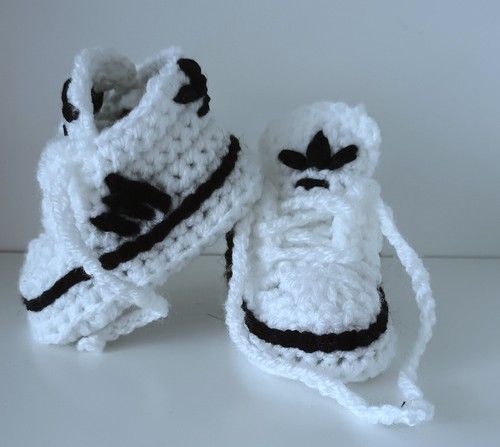 Handmade Baby Crochet Shoes Booties Sneakers Trainers NEWBORN white Black